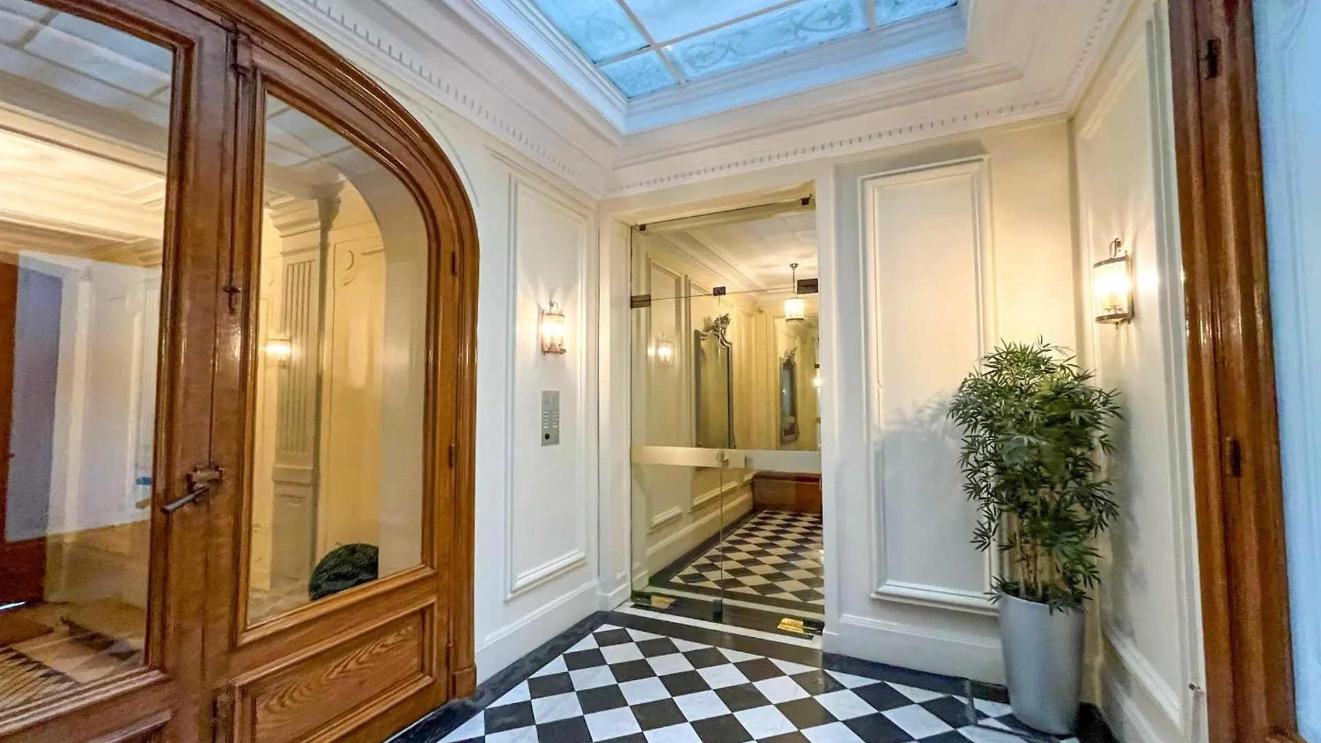 112 - Urban Atelier Saint Michel Apartment Paris 0*,  France